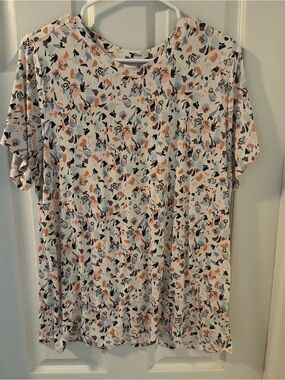 torrid super soft crewneck abstract tee